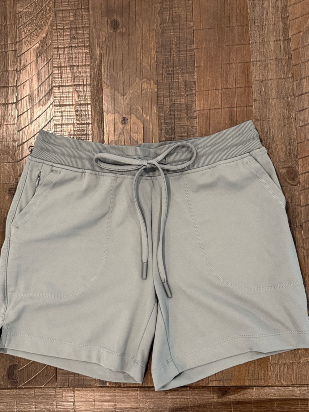 Rachel Zoe Sage Color Athletic Shorts Casual Pockets Running Workout S NWOT